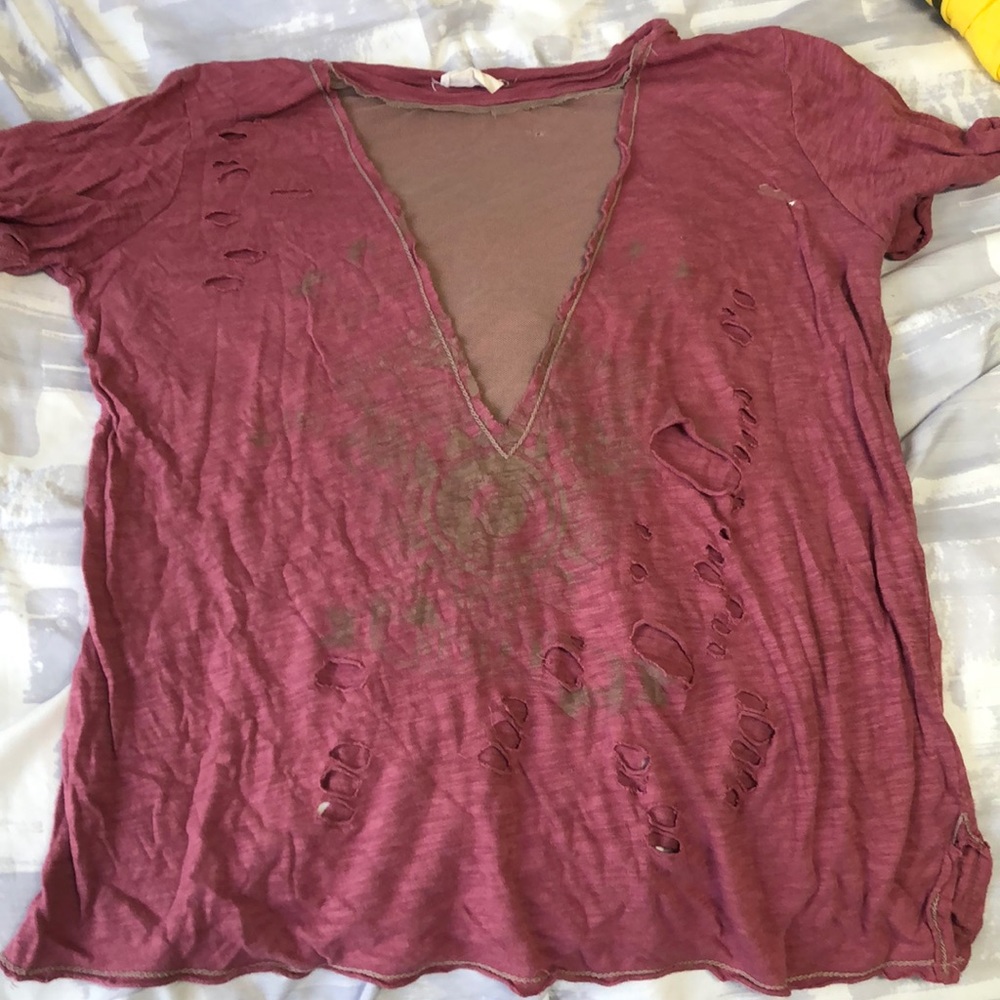 Low mesh v cut T-shirt
